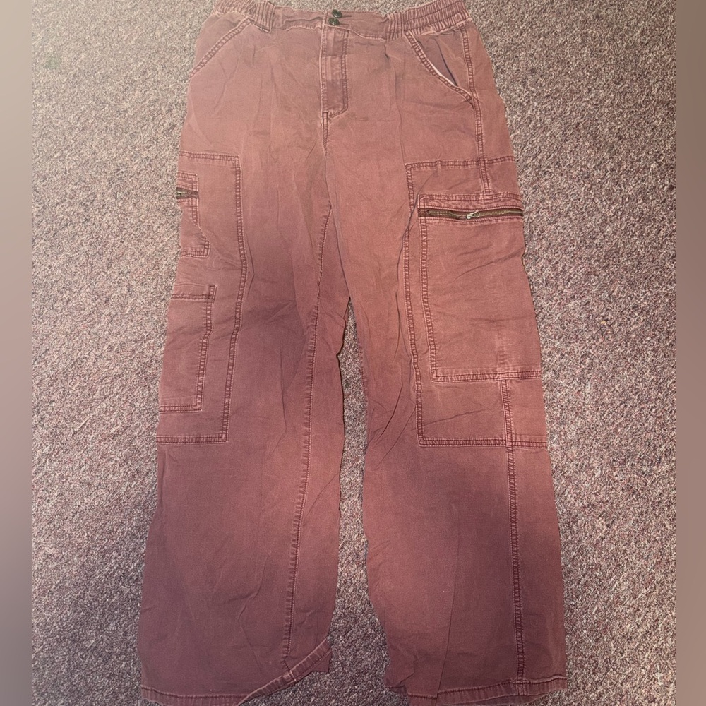 Casual Cargo Pants in Washed Burgundy